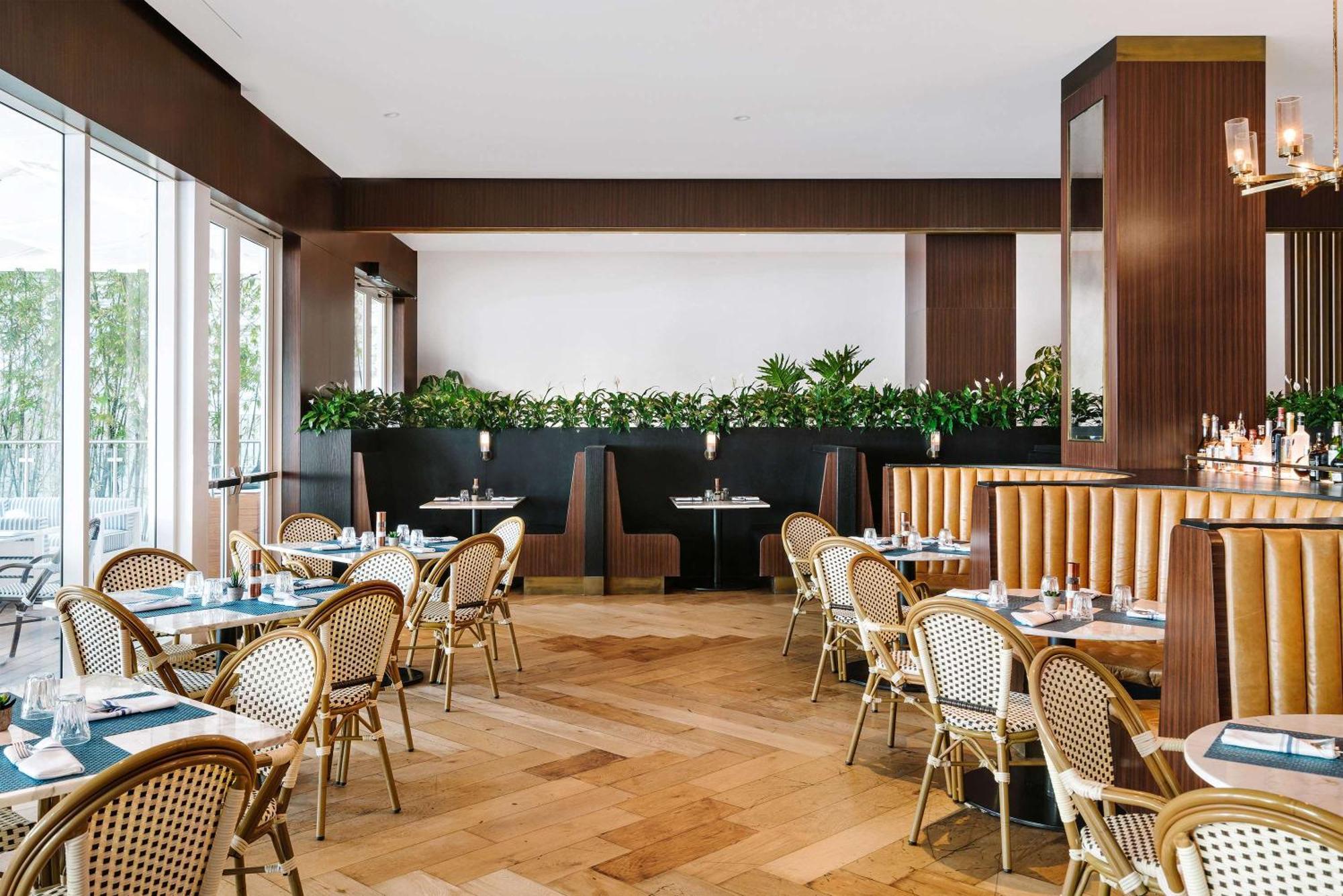 Nautilus Sonesta Miami Beach Kültér fotó The interior of the restaurant